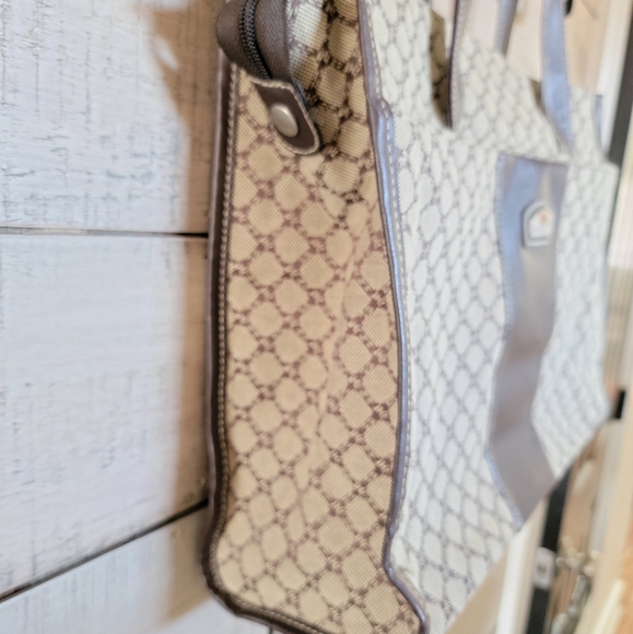 Classic🛍Gloria Vanderbilt bag - Picture 4 of 5